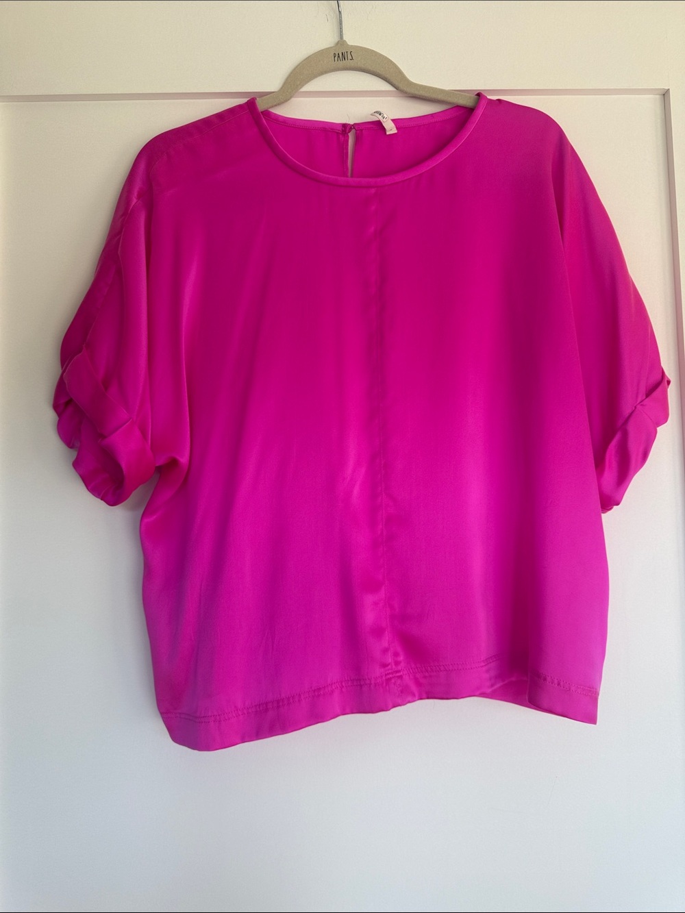 XiRENA Hot Pink Short Sleeve Blouse